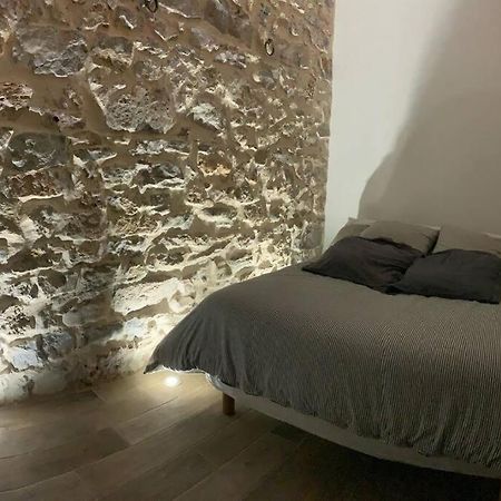 Jolie Appartement En Plein Centre Du Village Les Arcs-sur-Argens Ngoại thất bức ảnh