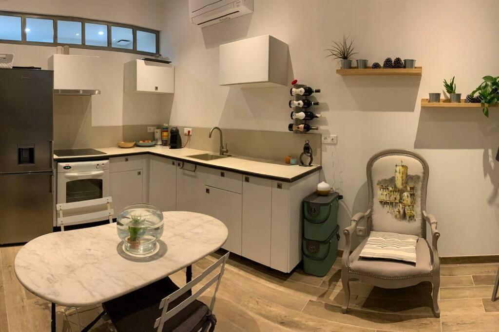 Jolie Appartement En Plein Centre Du Village Les Arcs-sur-Argens Ngoại thất bức ảnh